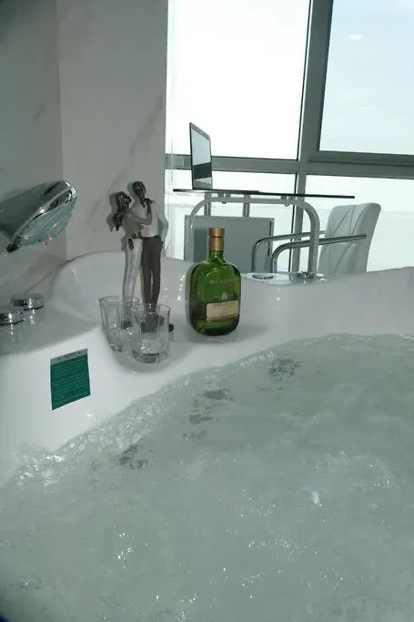 Ecusuites Ejecutiva Mini View Rio Guayas Aeropuerto Guayaquil Apartamento
