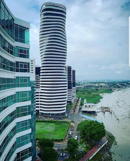 Ecusuites Ejecutiva Mini View Rio Guayas Aeropuerto Guayaquil