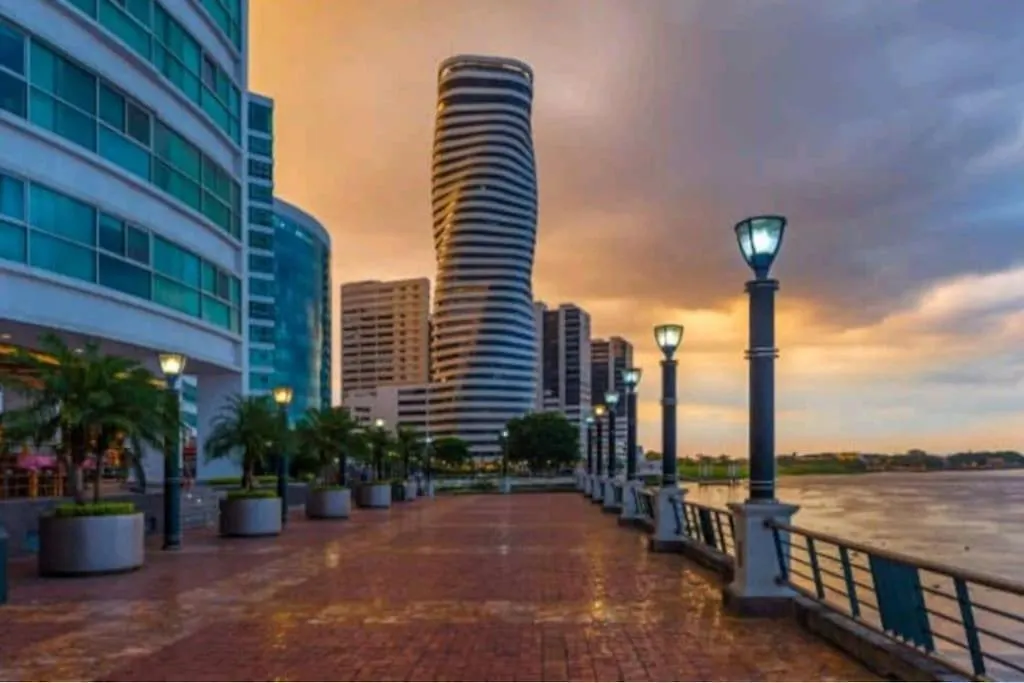 Ecusuites Ejecutiva Mini View Rio Guayas Aeropuerto Guayaquil